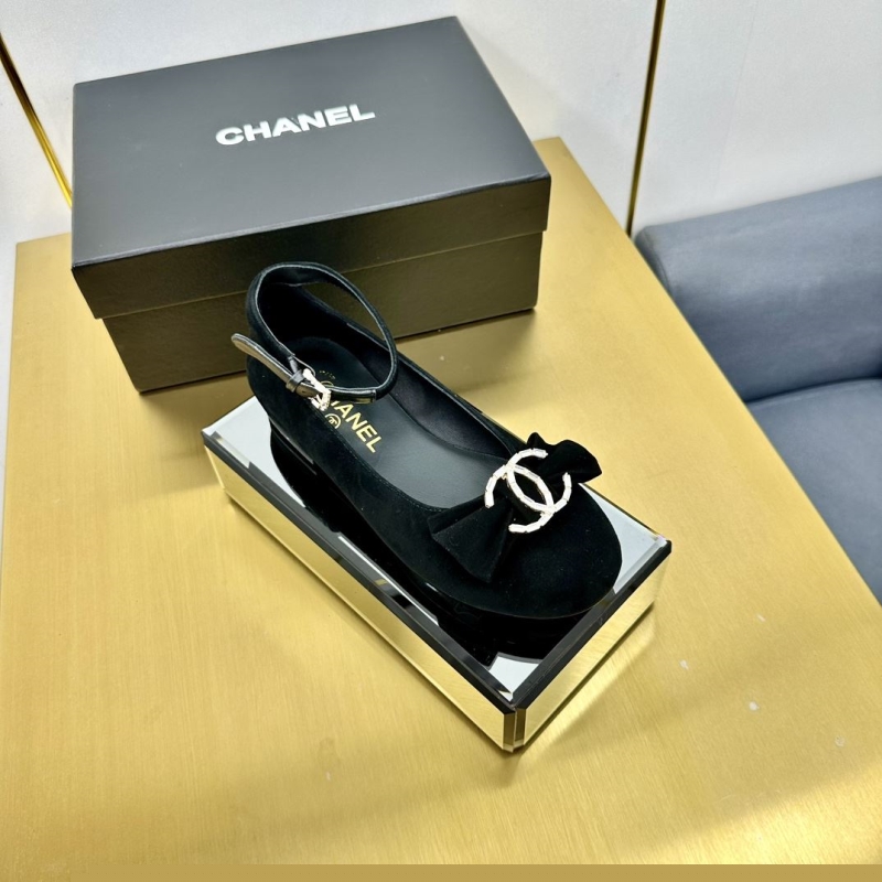 Ch*el sandals